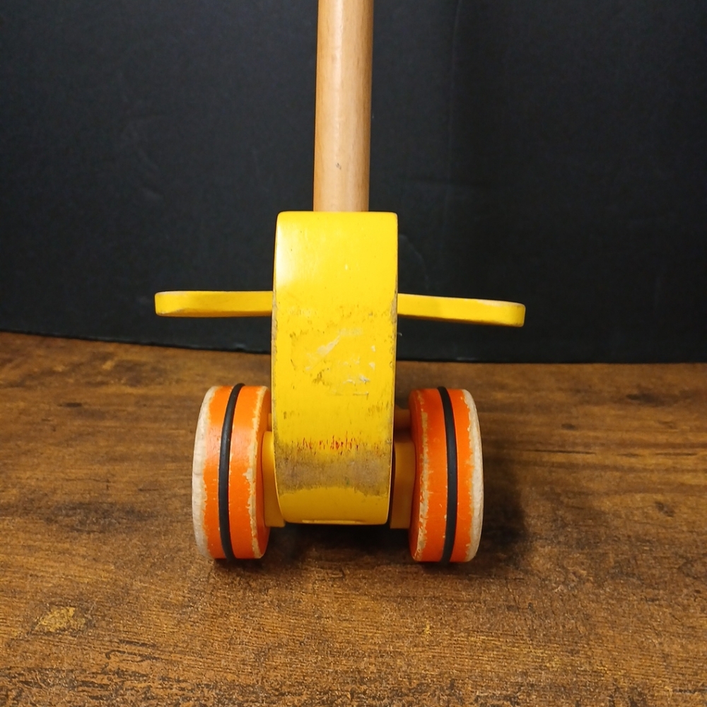 Melissa & Doug Flapping Duck 21" Wooden Walking Toddler Push Toy TG11119 - Picture 7 of 8
